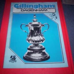 1980/81 GILLINGHAM V DAGENHAM FA CUP